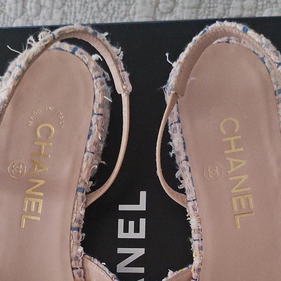 CHANEL Women's Tweed Slingback Heels - Black and Blush Pink - Picture 2 of 6